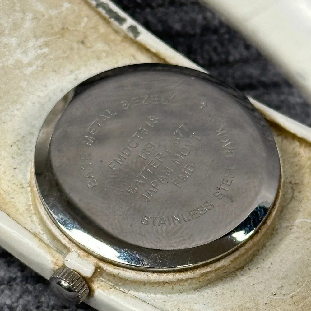 FMD Vintage White Bangle Cuff Watch Rhinestone Glitter Dial Japan Movt FMDC1318